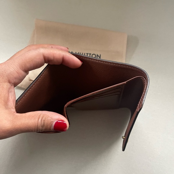 Louis Vuitton Victorine Wallet - Picture 4 of 9